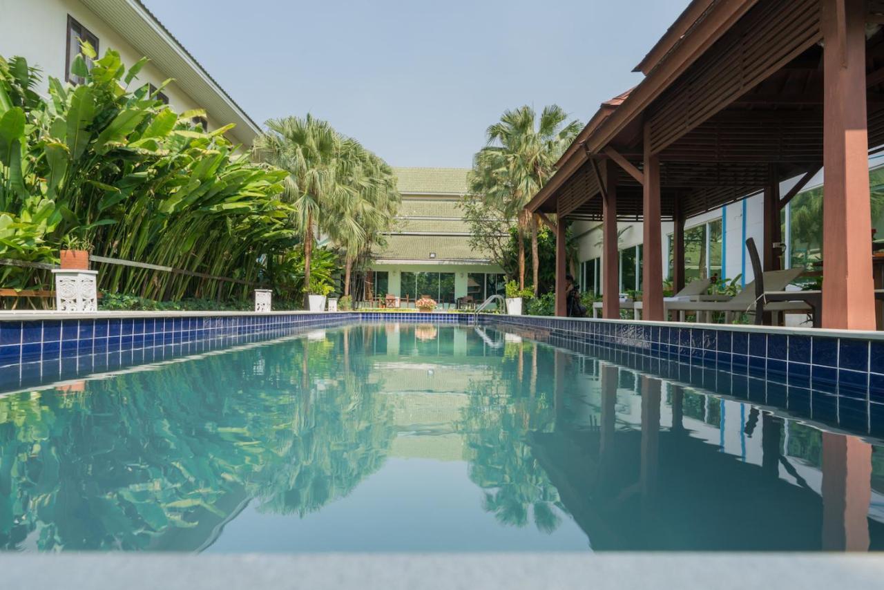 Bangkok Natural Spa Resort And Suite Екстер'єр фото